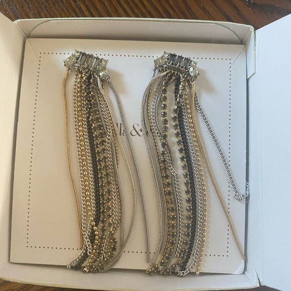 Stella & Dot Chandelier Earrings - Picture 2 of 2